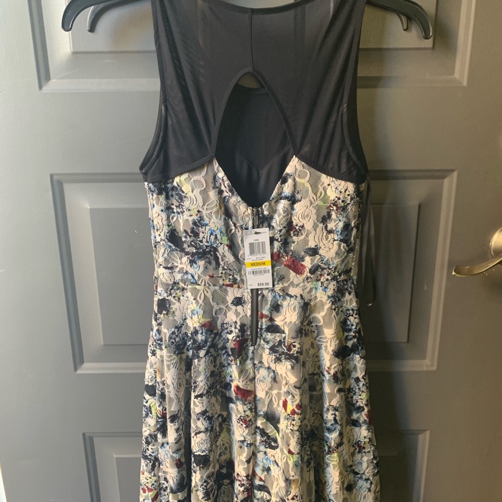 Dress - Picture 2 of 2